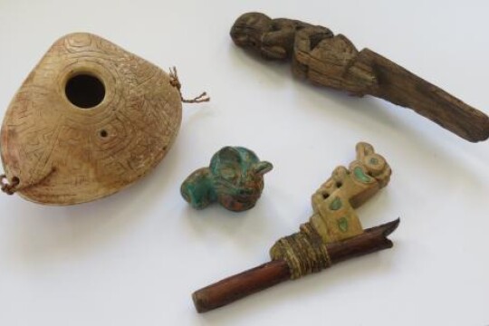French Customs Hands Over seized Archaeological Objects to Peruvian authorities