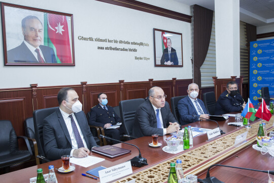 Chairman of State Customs Committee met with Turkish Ambassador to Azerbaijan