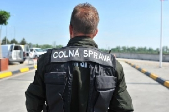 Slovak Customs Officers Ensure Smooth Service Performance